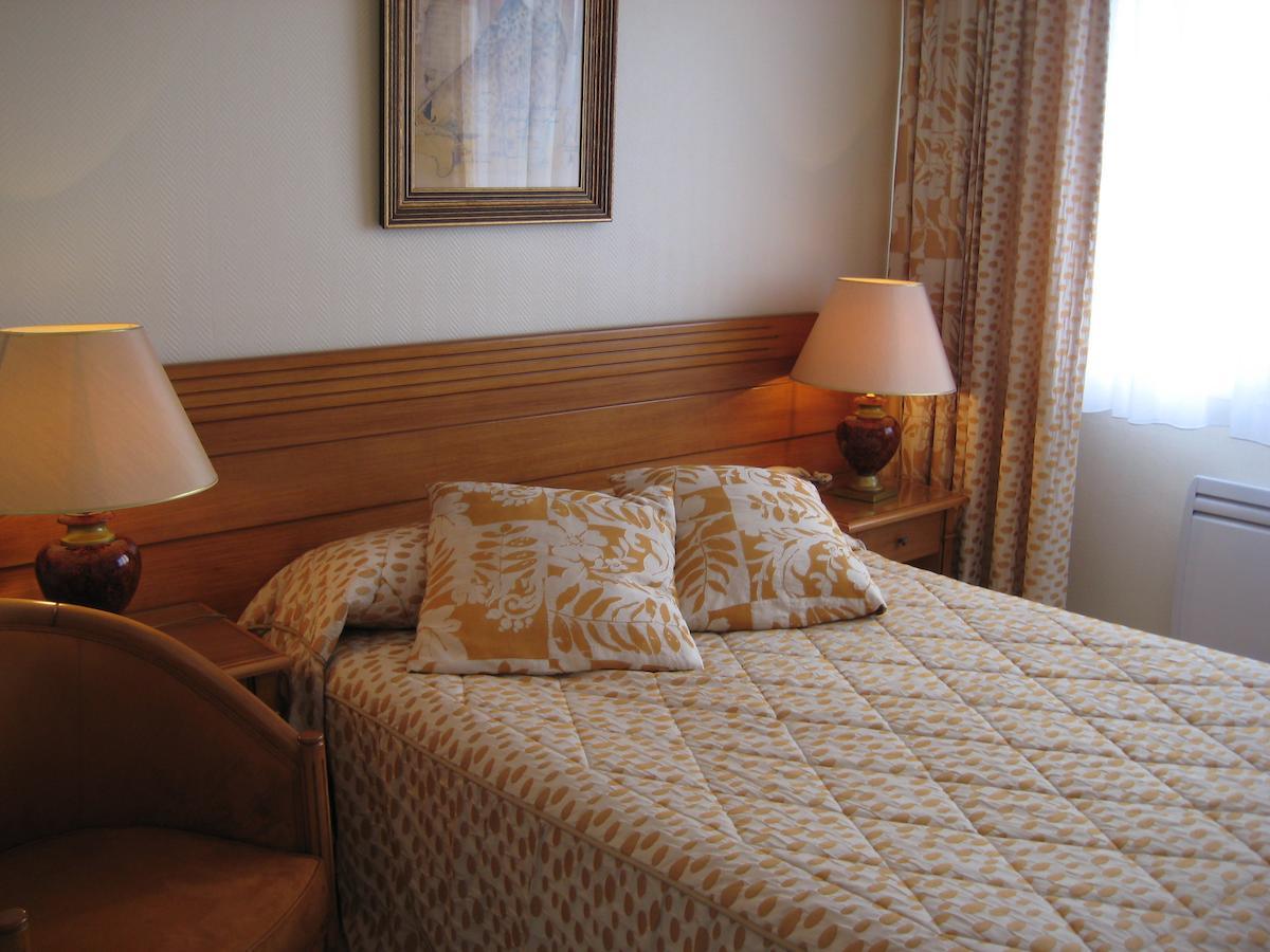 Hotel Bellevue De Tradition Familiale モルサンス 部屋 写真